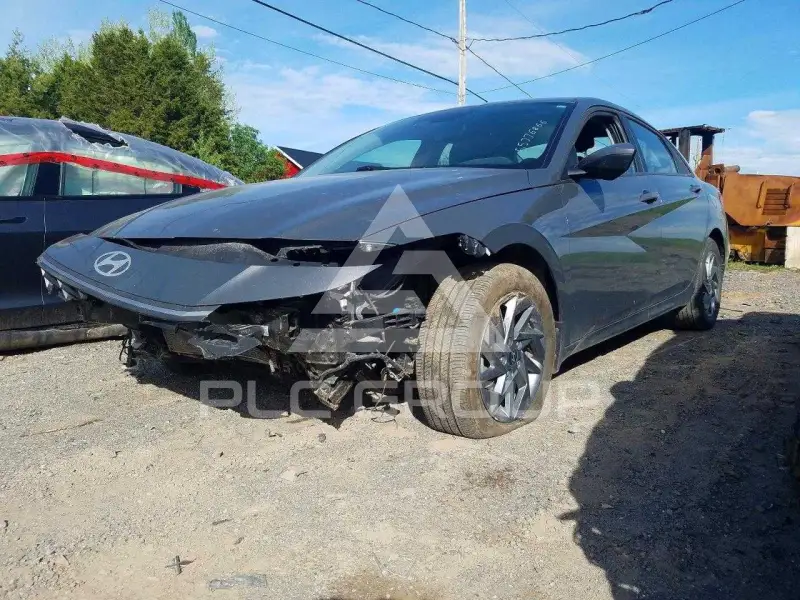 2025 Hyundai Elantra фото