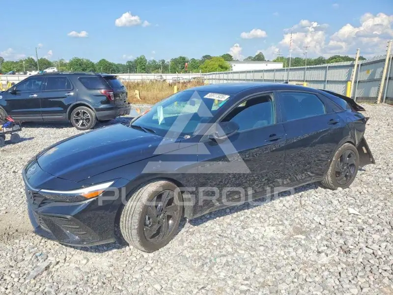 2026 Hyundai Elantra photo