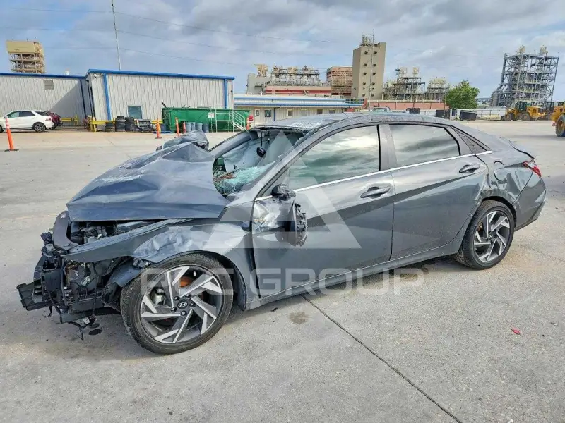 2025 Hyundai Elantra фото