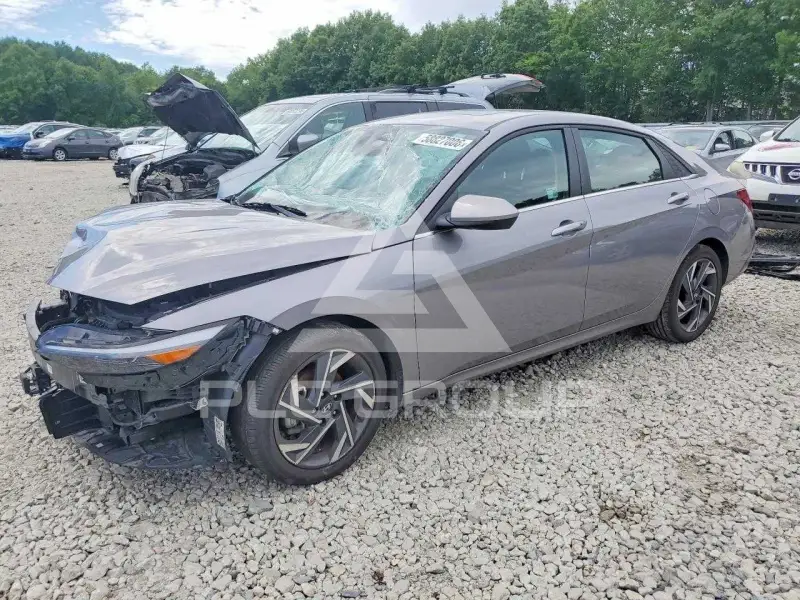 2025 Hyundai Elantra фото