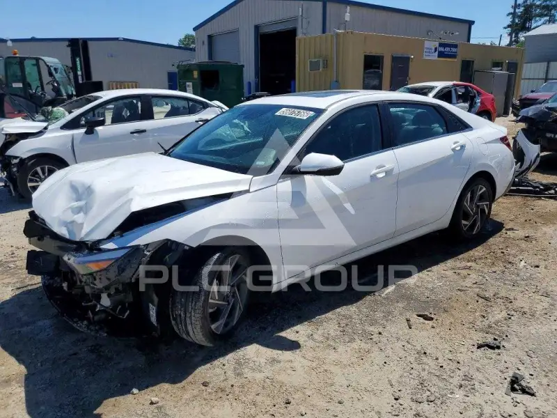 2025 Hyundai Elantra фото