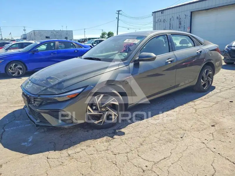 2025 Hyundai Elantra photo