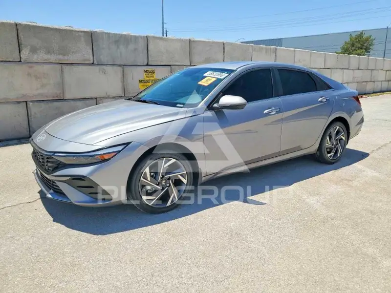 2025 Hyundai Elantra фото