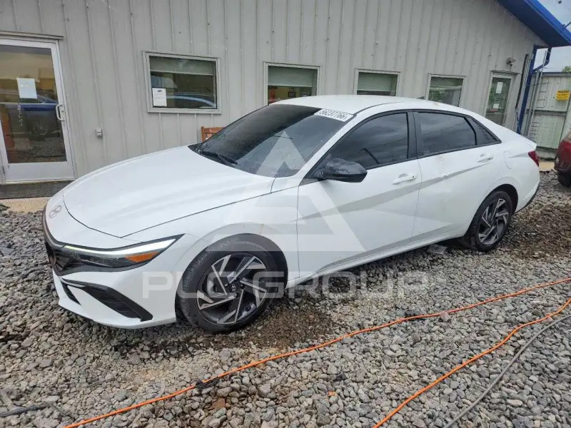 2025 Hyundai Elantra фото