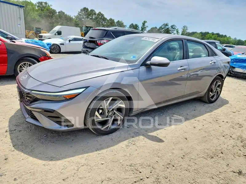 2025 Hyundai Elantra фото