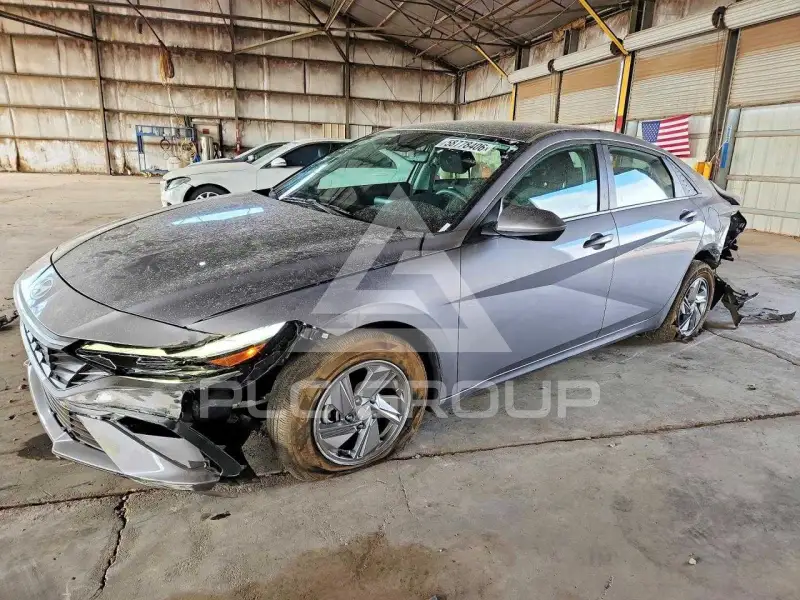 2025 Hyundai Elantra фото