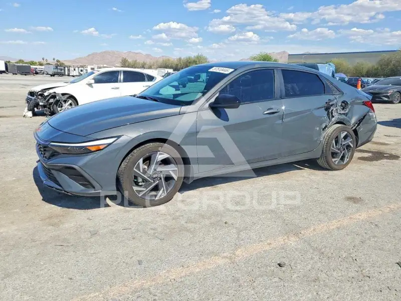 2025 Hyundai Elantra фото