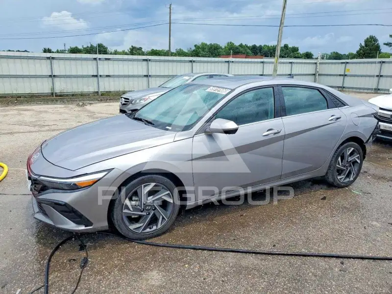 2025 Hyundai Elantra фото