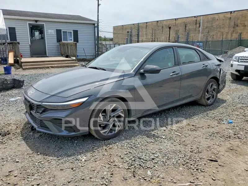 2025 Hyundai Elantra фото