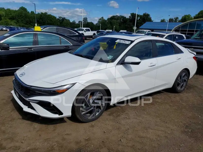 2025 Hyundai Elantra фото