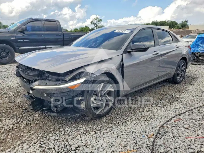 2025 Hyundai Elantra фото
