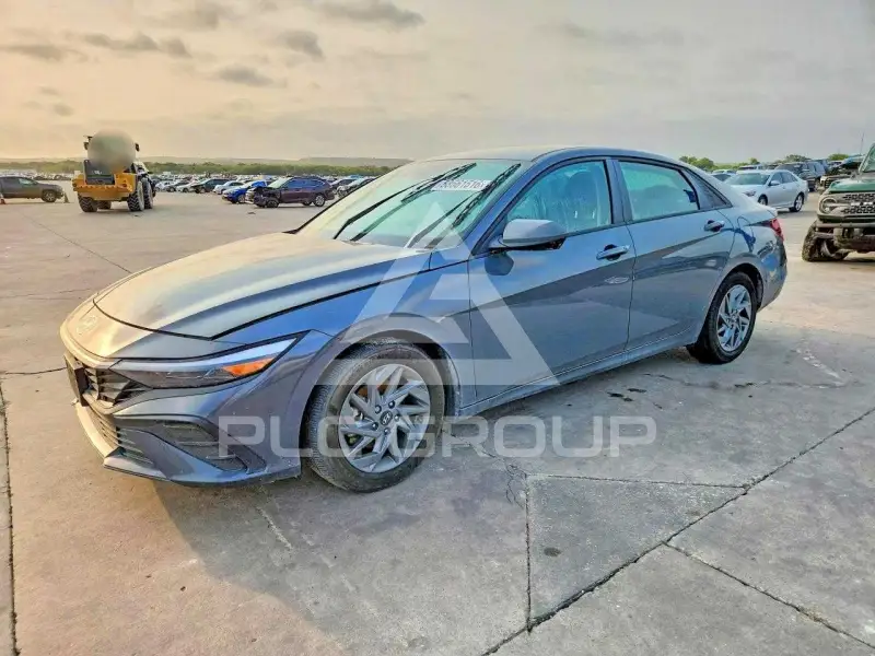 2025 Hyundai Elantra фото