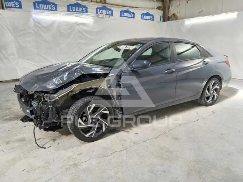 2025 Hyundai Elantra фото