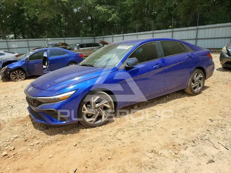 2025 Hyundai Elantra фото