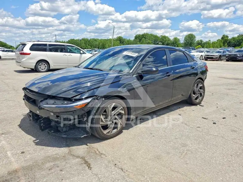 2025 Hyundai Elantra фото
