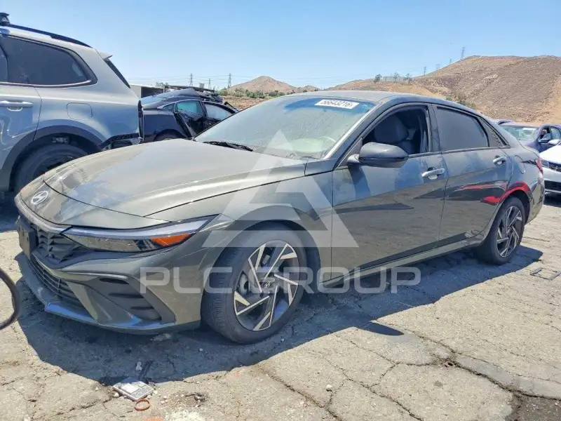 2025 Hyundai Elantra фото