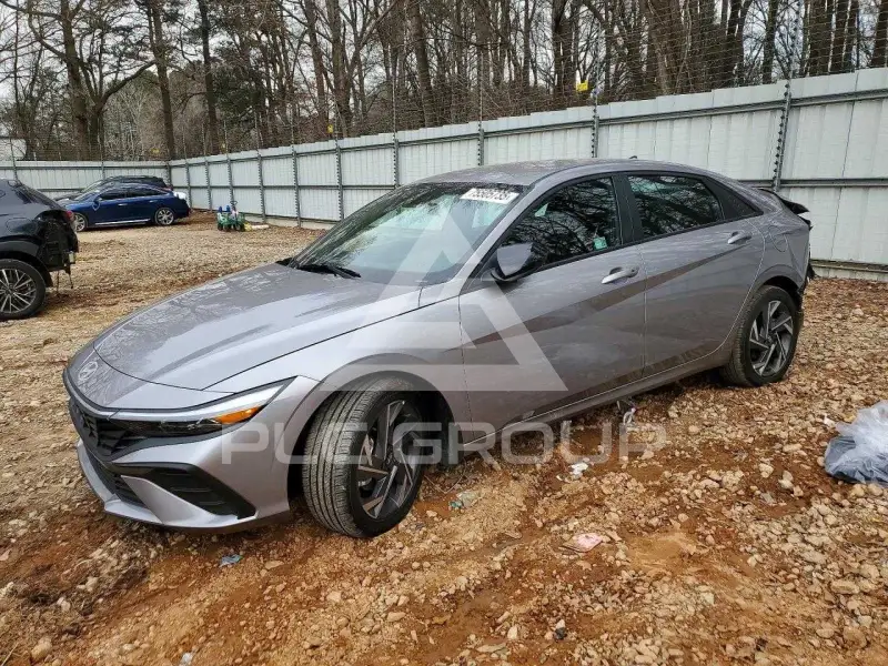 2025 Hyundai Elantra фото