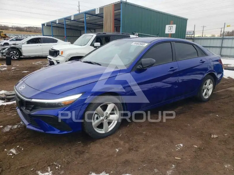 2025 Hyundai Elantra фото