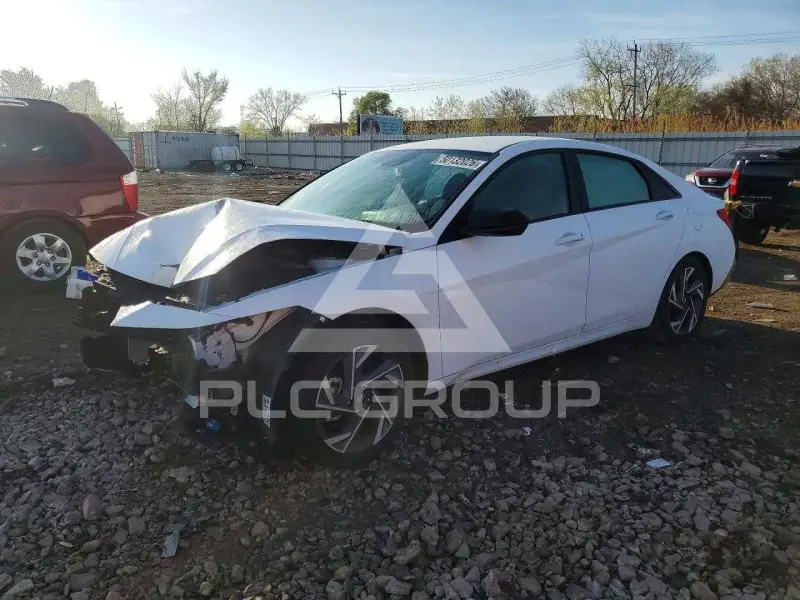 2025 Hyundai Elantra photo