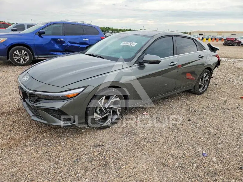 2025 Hyundai Elantra фото