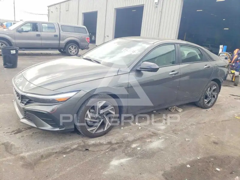 2025 Hyundai Elantra фото