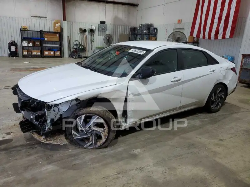 2025 Hyundai Elantra фото