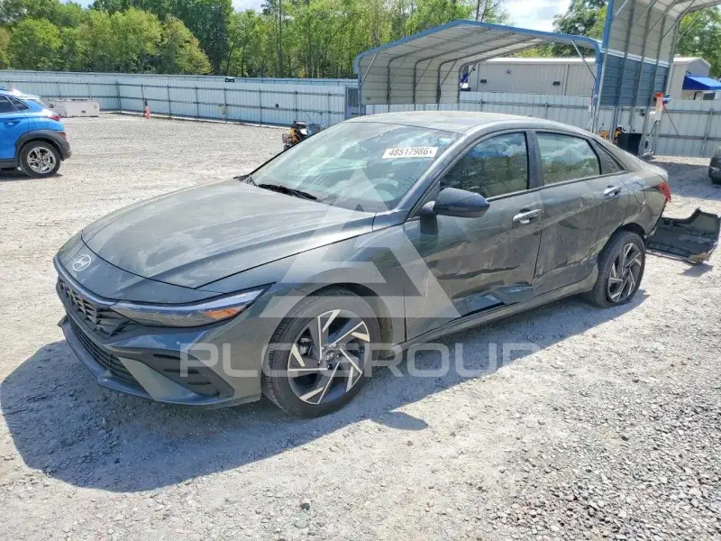 2025 Hyundai Elantra photo