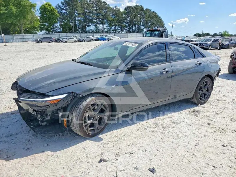 2025 Hyundai Elantra фото