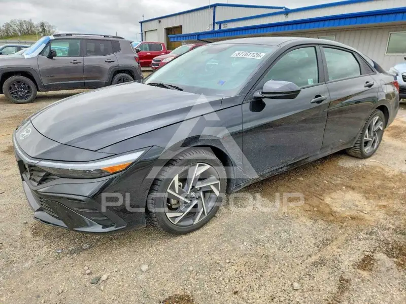 2025 Hyundai Elantra photo