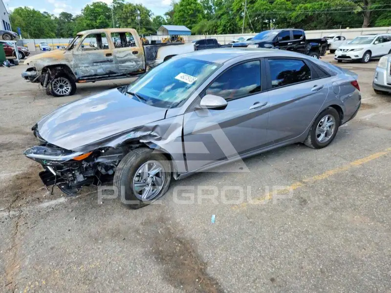 2025 Hyundai Elantra фото
