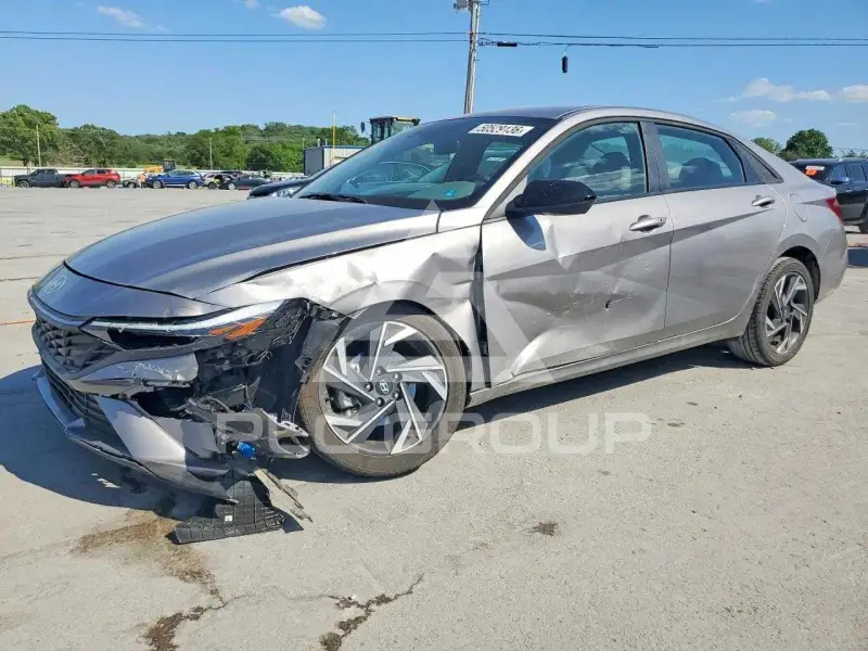 2025 Hyundai Elantra фото