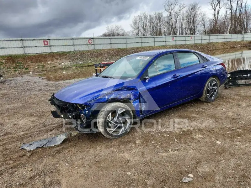 2025 Hyundai Elantra photo