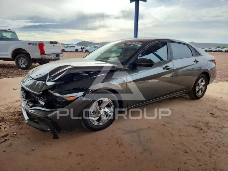 2025 Hyundai Elantra фото