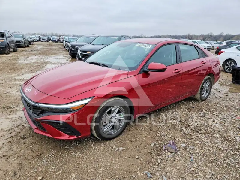 2025 Hyundai Elantra photo