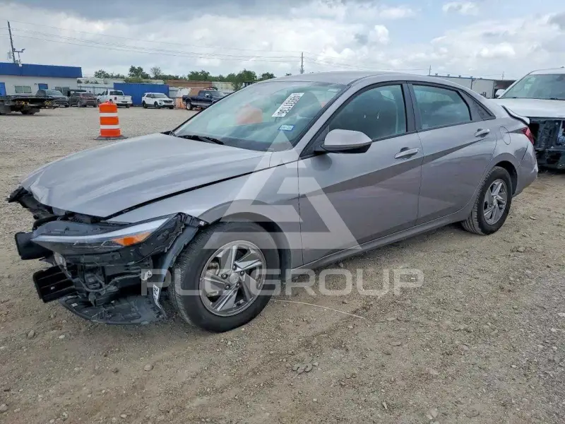 2025 Hyundai Elantra фото