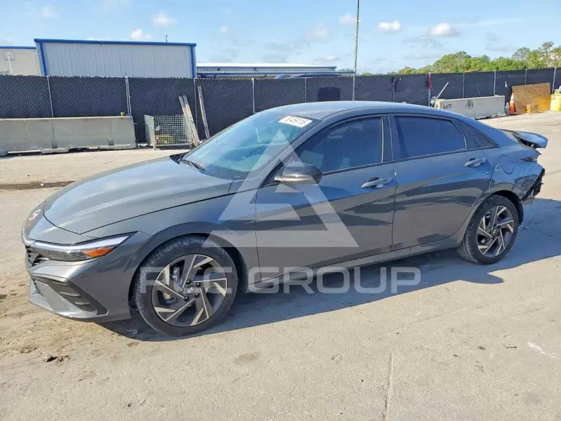 2025 Hyundai Elantra фото