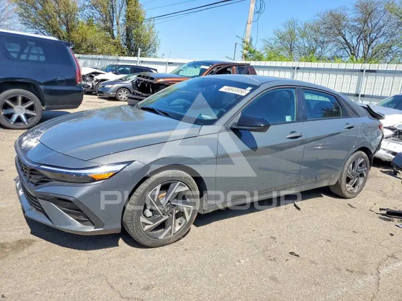 2025 Hyundai Elantra фото