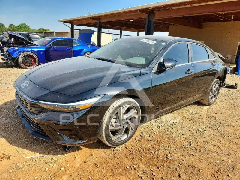 2025 Hyundai Elantra фото