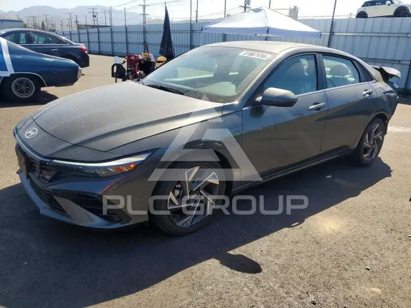 2025 Hyundai Elantra фото
