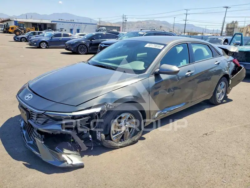 2025 Hyundai Elantra фото