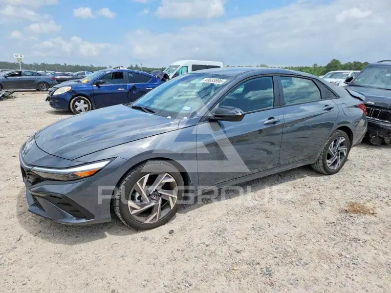 2025 Hyundai Elantra фото