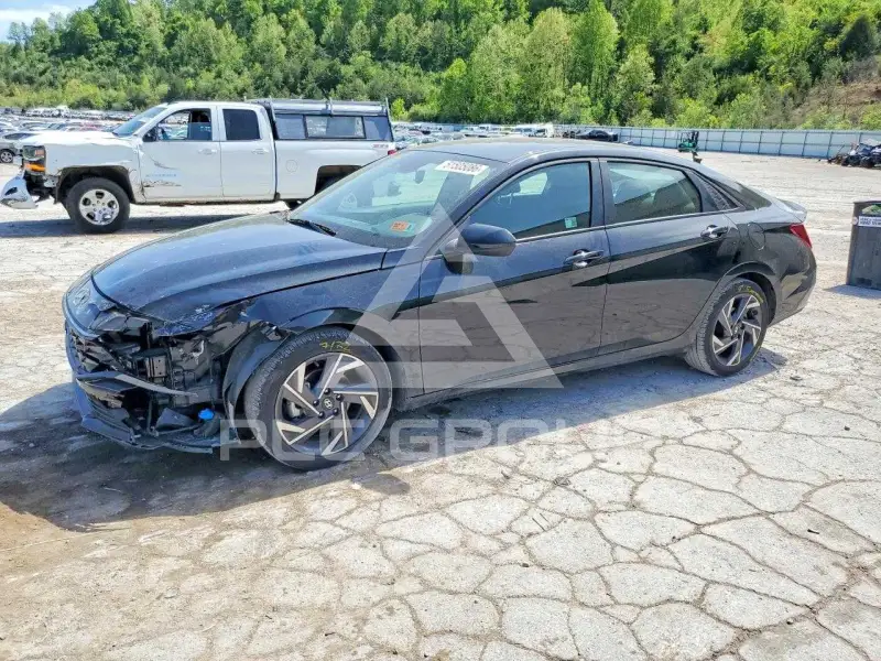 2025 Hyundai Elantra фото