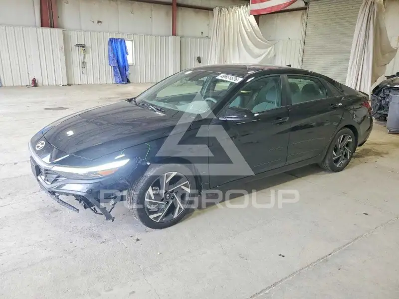 2025 Hyundai Elantra фото