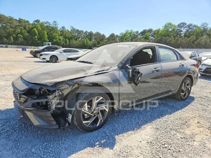 2025 Hyundai Elantra фото