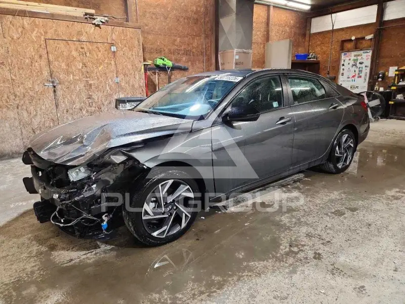2025 Hyundai Elantra фото