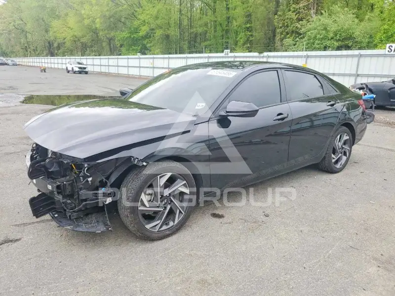2025 Hyundai Elantra фото