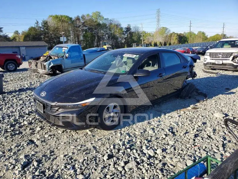 2025 Hyundai Elantra фото
