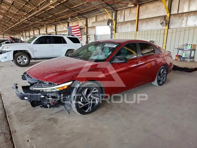 2025 Hyundai Elantra photo