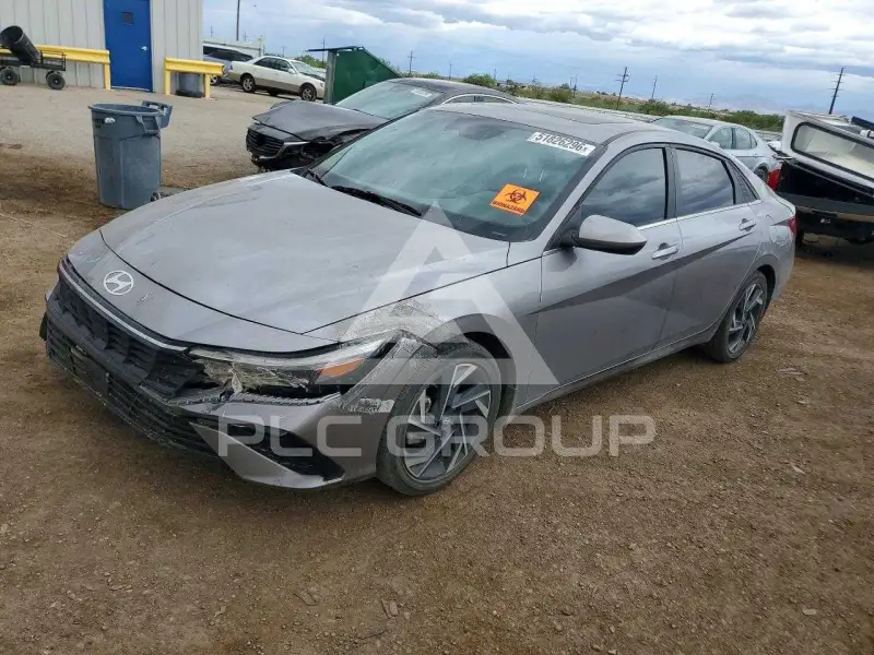 2025 Hyundai Elantra фото