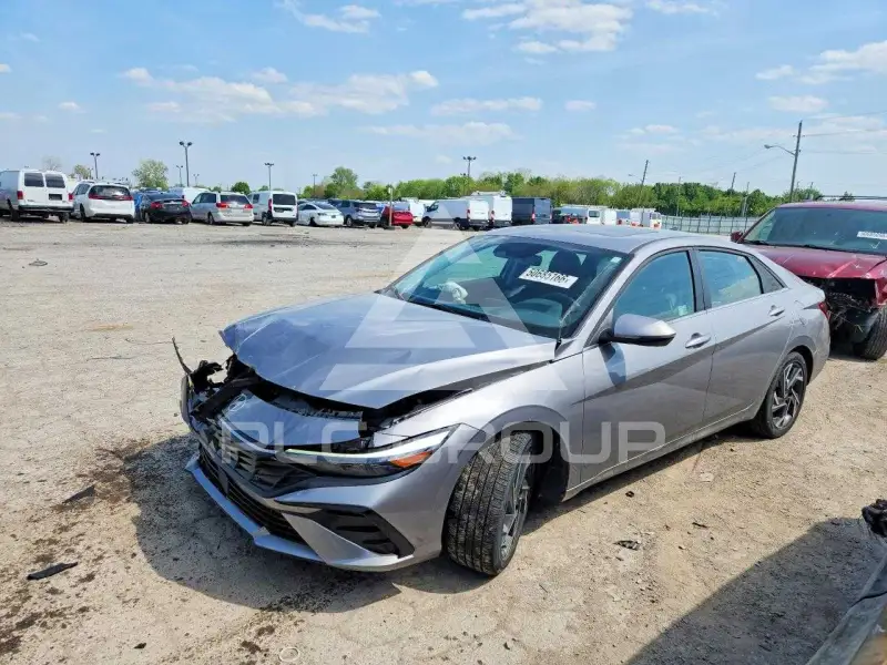 2025 Hyundai Elantra фото